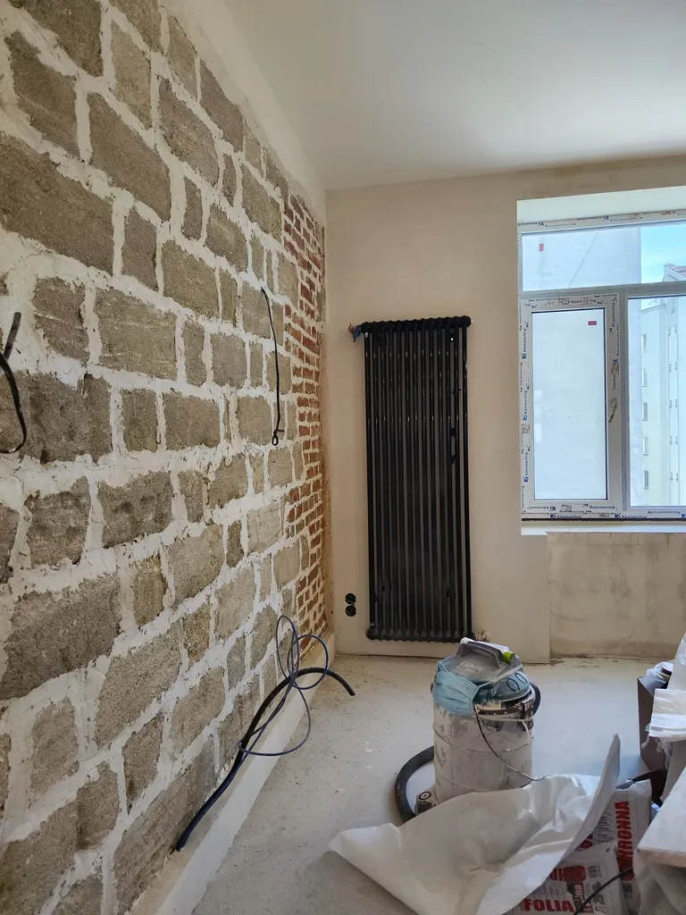 Zidăria originală, descoperită la demolări